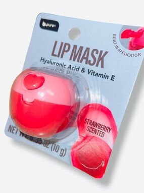 Strawberry Lip Mask With Built In Applicator